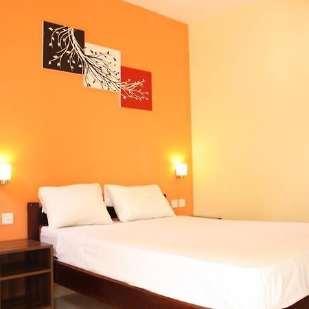 Le Cactus Guesthouse Тер-Руж Экстерьер фото