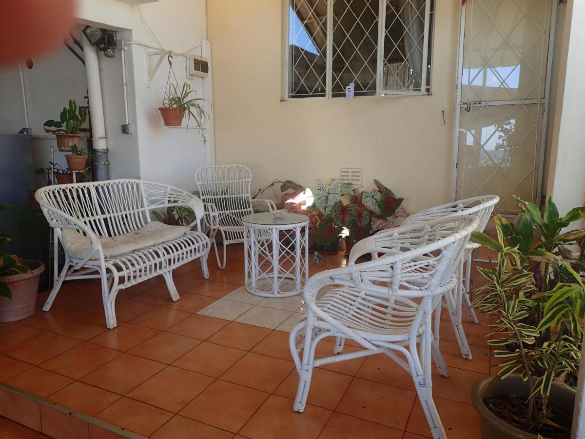 Le Cactus Guesthouse Тер-Руж Экстерьер фото